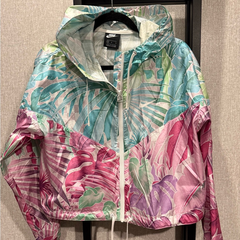 Nike tropical pattern rain jacket with hood size med